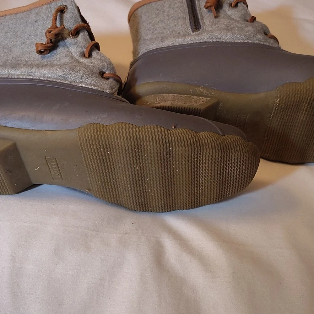 Sperry Gray Wool-Blend Boots EUC Size 10